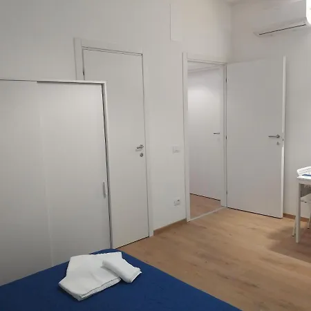 Apartment Sant'adriana -piccoli Monolocali- *